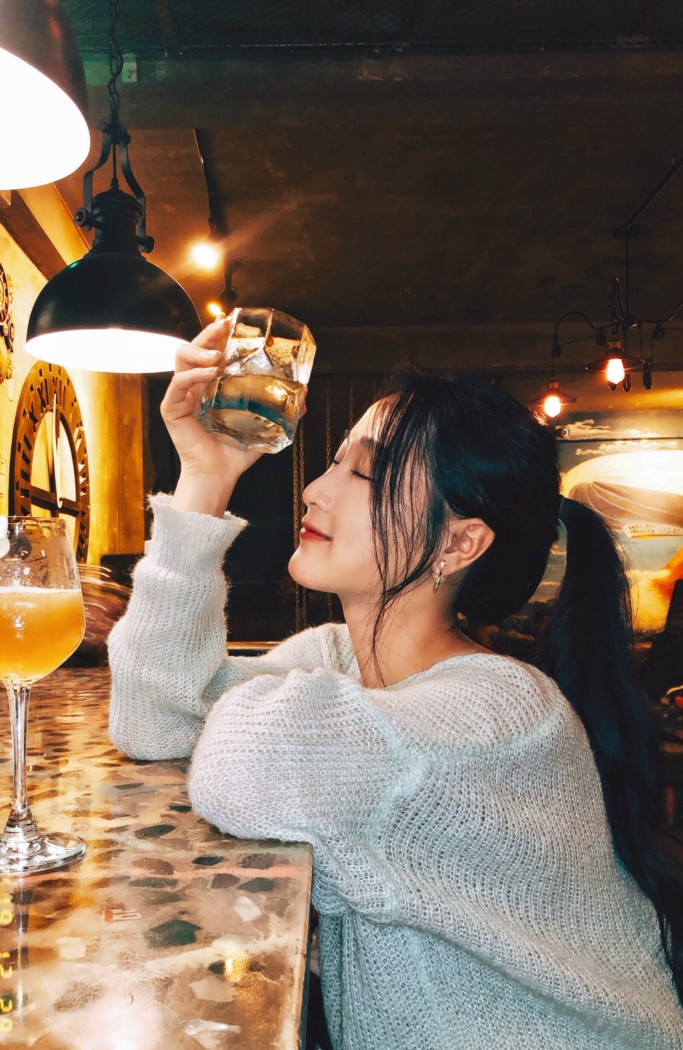 Hot girl 9X gây xao xuyến bởi nét đẹp tựa mỹ nhân thập niên 80 - 4 Hot girl 9X gây xao xuyến bởi nét đẹp tựa mỹ nhân thập niên 80 - 4