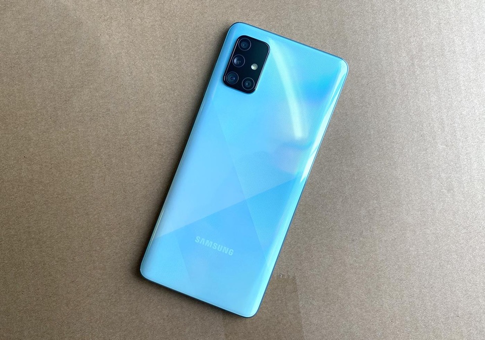 Cận cảnh Galaxy A71 camera 64MP tại Việt Nam - 3 Cận cảnh Galaxy A71 camera 64MP tại Việt Nam - 3