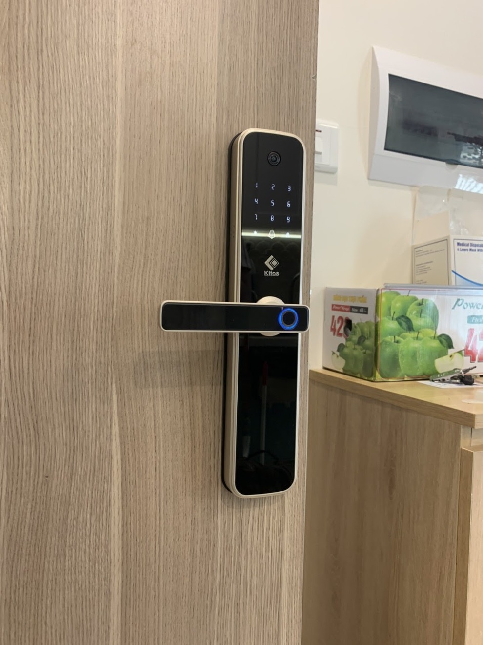 Khóa cửa vân tay Kitos: Vân tay siêu nhạy, công nghệ hiện đại - 2