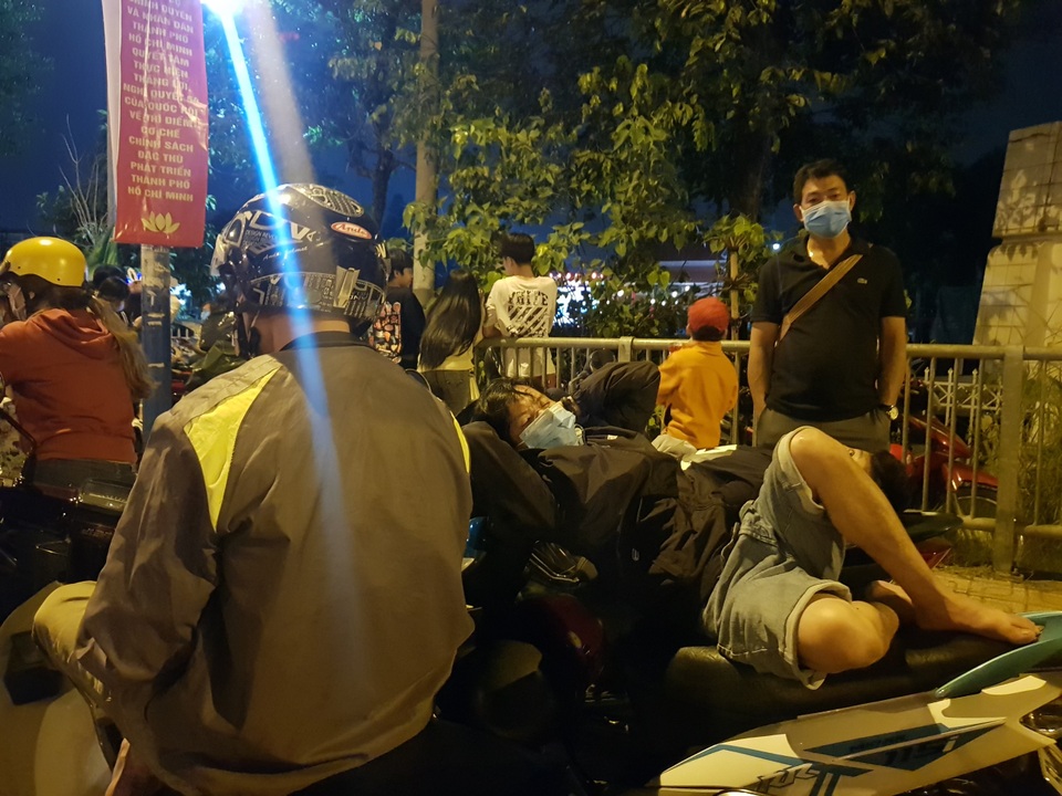 Mãn nhãn với pháo hoa rực rỡ đón chào năm mới - 25 Mãn nhãn với pháo hoa rực rỡ đón chào năm mới - 25
