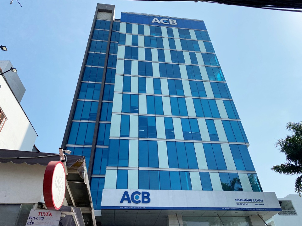 ACB chi hơn 5.400 tỷ đồng chia cổ tức - 2 ACB chi hơn 5.400 tỷ đồng chia cổ tức - 2