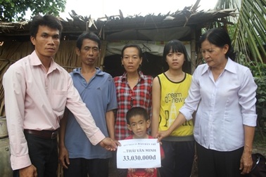 Hơn 33 triệu đồng đến với hai cha con mắc bệnh tim hiểm nghèo