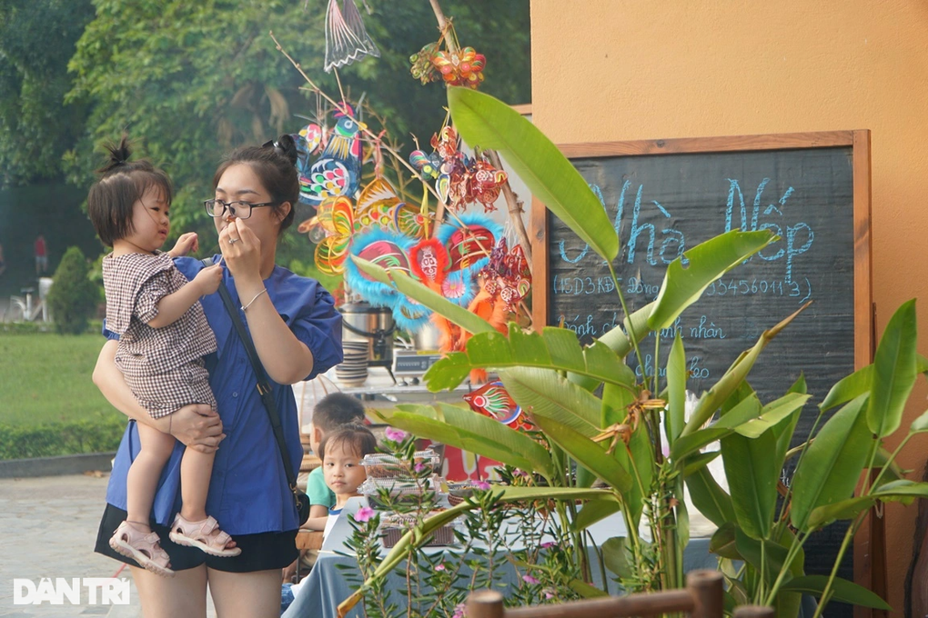 Du khách thỏa sức sống ảo ở phố cổ Hội An phiên bản xứ Thanh - 9 Du khách thỏa sức sống ảo ở phố cổ Hội An phiên bản xứ Thanh - 9