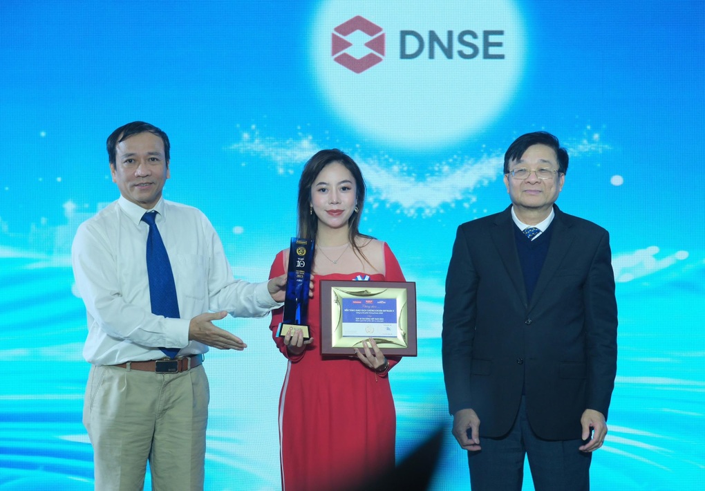 DNSE được vinh danh top 10 sản phẩm dịch vụ công nghệ 2023 - 1 DNSE được vinh danh top 10 sản phẩm dịch vụ công nghệ 2023 - 1