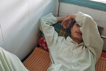 Trưởng công an xã “vung gậy trúng mặt”, dân vỡ mũi, gãy răng!