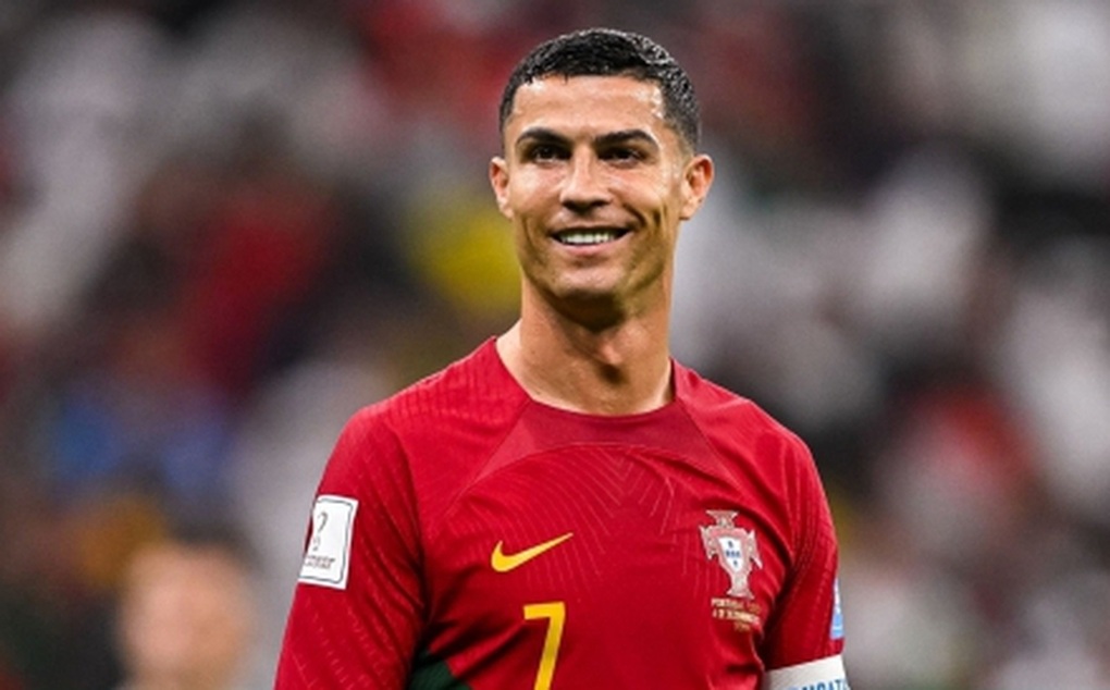 C.Ronaldo không chịu ra sân tập cùng tuyển Bồ Đào Nha - 2 C.Ronaldo không chịu ra sân tập cùng tuyển Bồ Đào Nha - 2
