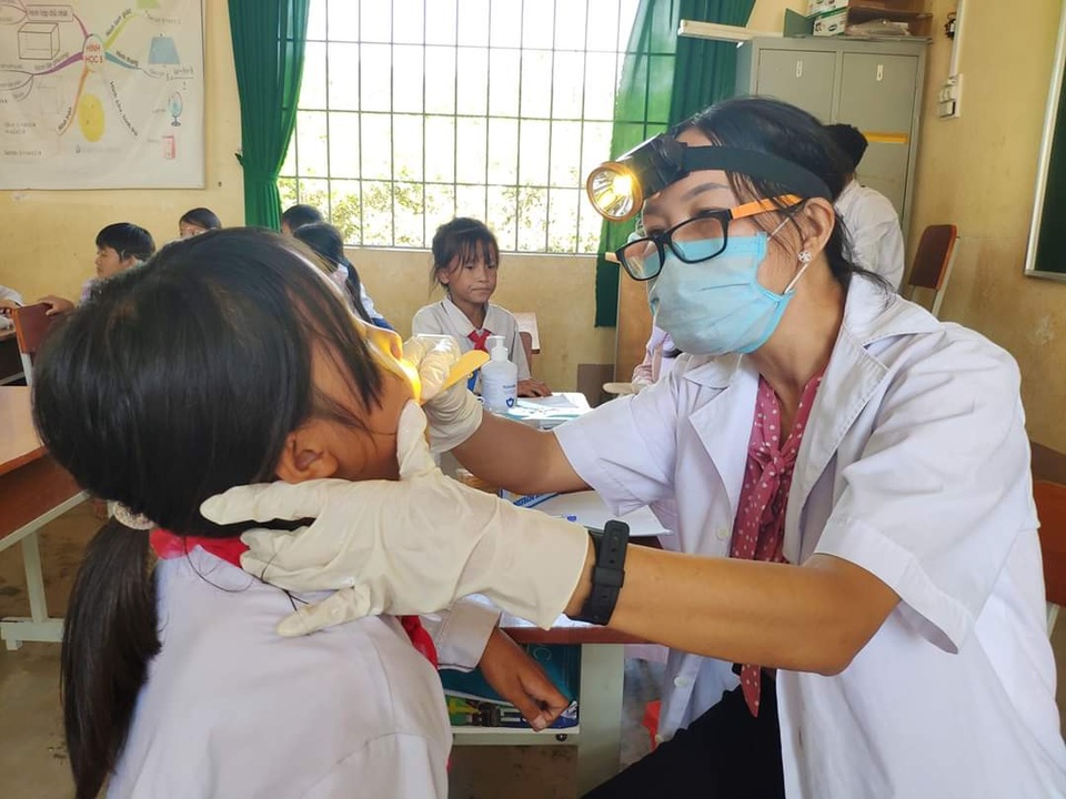 Đắk Nông: Hỗ trợ 200-300 triệu đồng tới bác sĩ tỉnh ngoài về làm việc - 1 Đắk Nông: Hỗ trợ 200-300 triệu đồng tới bác sĩ tỉnh ngoài về làm việc - 1