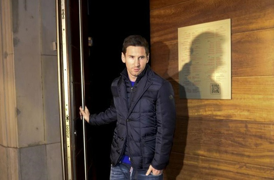 Messi lạnh nhạt với Pique vì cảm thấy bị phản bội - 1 Messi lạnh nhạt với Pique vì cảm thấy bị phản bội - 1