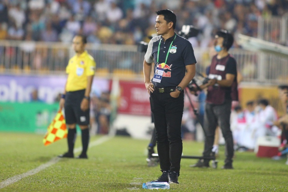 Thầy ngoại ở V-League 2021: Duy nhất Kiatisuk dễ thở - 1 Thầy ngoại ở V-League 2021: Duy nhất Kiatisuk dễ thở - 1