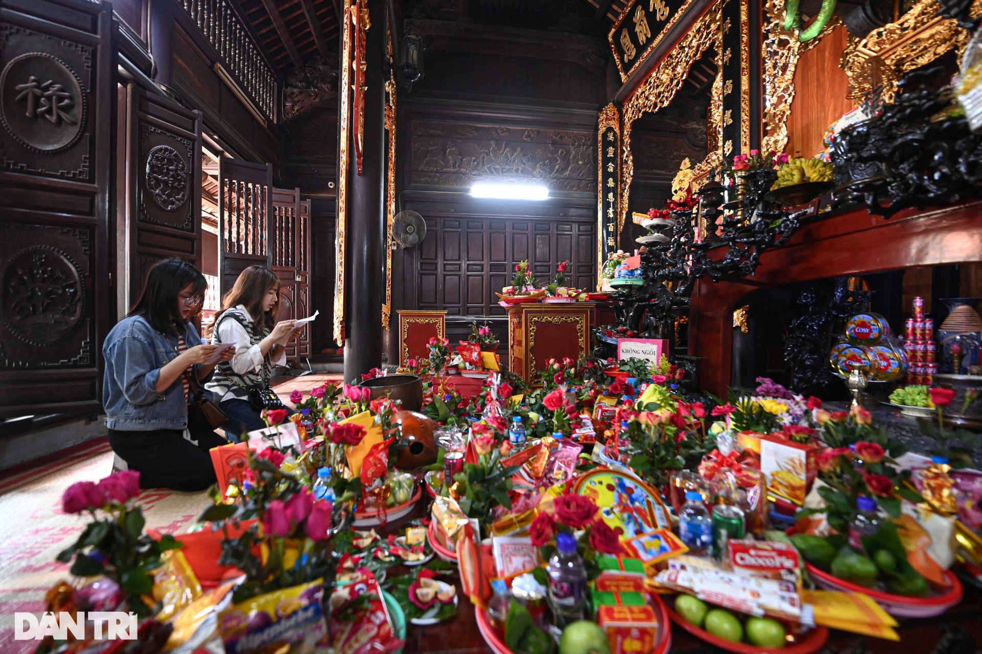 Nở rộ dịch vụ cầu duyên mát tay, nhanh được tại chùa nổi tiếng Hà Nội - 9 Nở rộ dịch vụ cầu duyên mát tay, nhanh được tại chùa nổi tiếng Hà Nội - 9