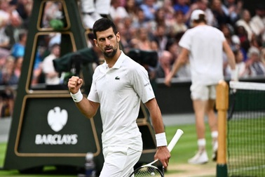 Djokovic lần thứ 5 liên tiếp vào chung kết Wimbledon