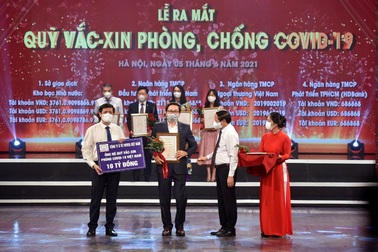 Ủng hộ Quỹ vắc xin phòng Covid-19, Toyota và hệ thống đại lý đồng hành cùng đất nước dập dịch