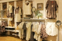 Người phụ nữ ở Hà Nội mất 500 triệu đồng khi đầu tư bán quần áo online