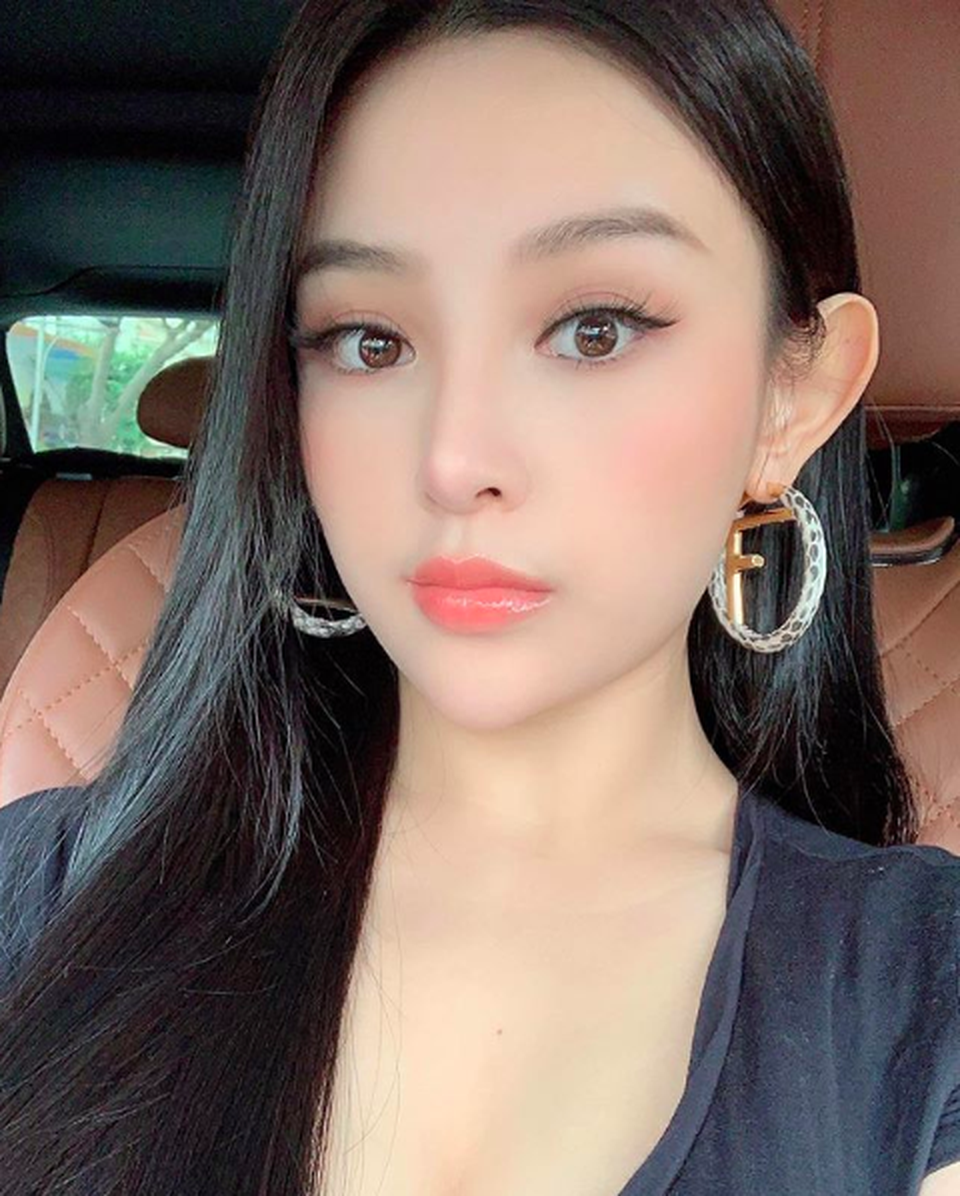 Cựu hot girl Huyền Baby thắng áp đảo màn đọ quà tặng hậu Valentine - 3 Cựu hot girl Huyền Baby thắng áp đảo màn đọ quà tặng hậu Valentine - 3