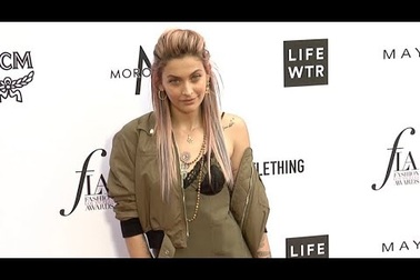 Paris Jackson sành điệu dự sự kiện