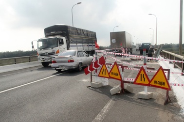 Vụ hỏng cầu 420 tỷ: Sự cố hỏng cầu đường bộ đầu tiên ở Việt Nam