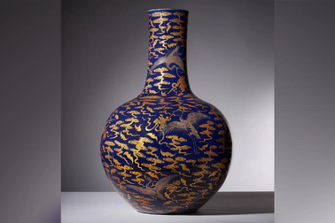 "Báu vật thời nhà Thanh" từng bị bỏ xó trong góc bếp, bán hơn 41 tỷ đồng