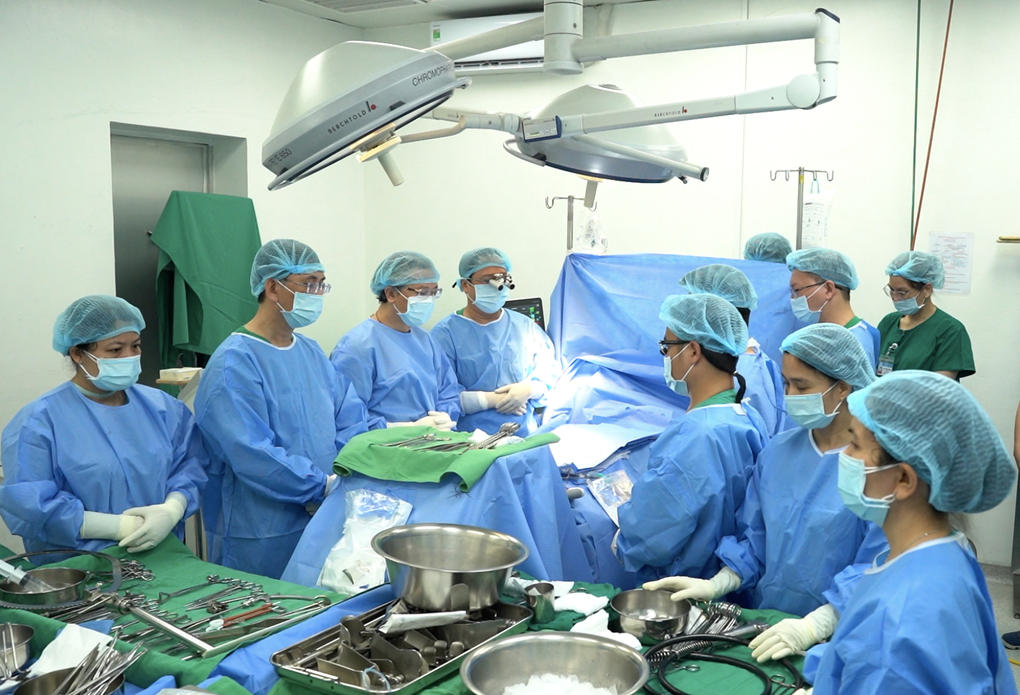 “Đêm trắng” ở Chợ Rẫy, 7 cuộc đại phẫu và ca ghép phổi đầu tiên ở miền Nam - 1