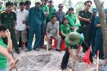 Đề nghị truy tố "cậu Thủy" tội lừa đảo, xâm phạm hài cốt