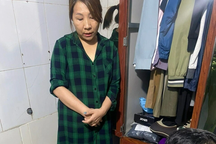 "Nữ quái" thủ vũ khí nóng, cung cấp ma túy qua ô cửa nhỏ tại nhà riêng