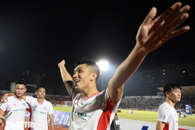 Viettel vô địch V-League 2020: Bản lĩnh và niềm tự hào truyền thống - 15 Viettel vô địch V-League 2020: Bản lĩnh và niềm tự hào truyền thống - 15
