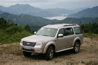 Ford giảm giá một số dòng xe