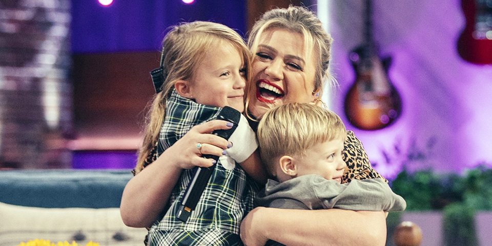 Chồng cũ của Kelly Clarkson đòi vợ chi gần 500 nghìn USD mỗi tháng - 5 Chồng cũ của Kelly Clarkson đòi vợ chi gần 500 nghìn USD mỗi tháng - 5