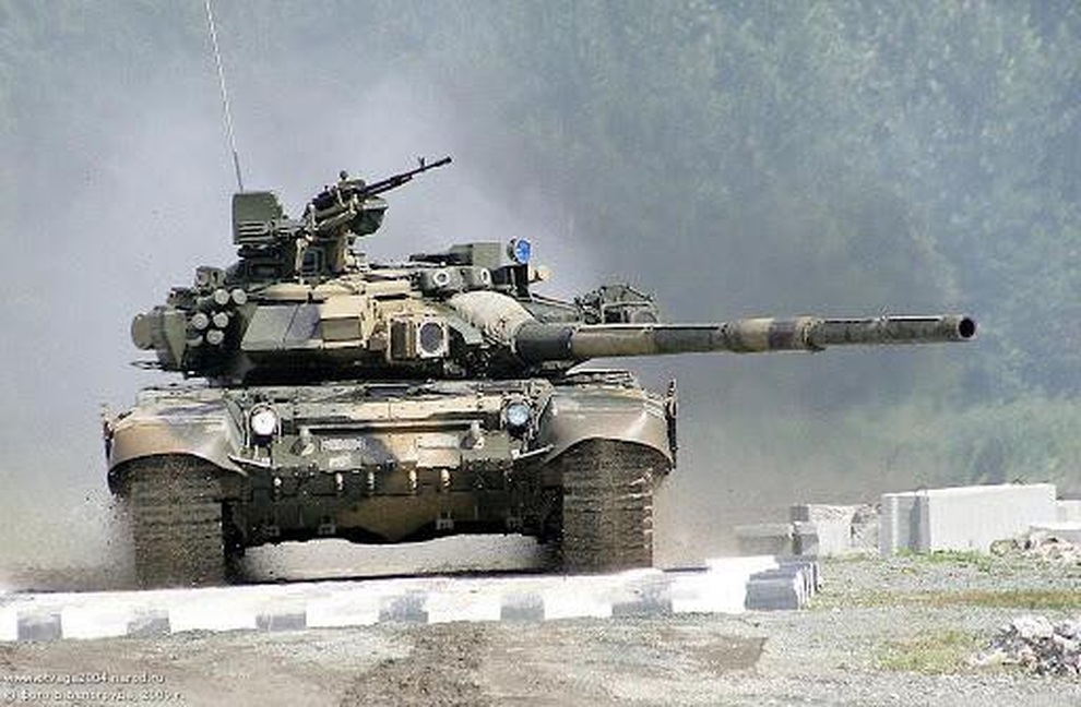 Điểm mặt 10 loại xe tăng tốc độ nhanh nhất thế giới - 8 Điểm mặt 10 loại xe tăng tốc độ nhanh nhất thế giới - 8