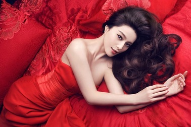 Thu nhập Phạm Băng Băng ngang ngửa Jennifer Aniston, Charlize Theron