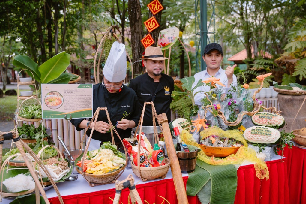 Những món ăn mang đậm bản sắc văn hóa dân tộc Việt Nam - 3 Những món ăn mang đậm bản sắc văn hóa dân tộc Việt Nam - 3