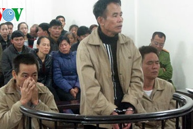 Đánh kẻ trộm đến vỡ tim, trưởng thôn lĩnh án tù 