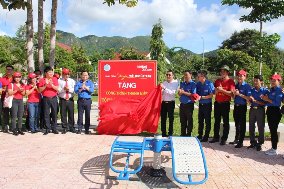 Hội Liên hiệp Thanh niên tri ân gia đình thương binh, liệt sĩ tại Côn Đảo - 6 Hội Liên hiệp Thanh niên tri ân gia đình thương binh, liệt sĩ tại Côn Đảo - 6