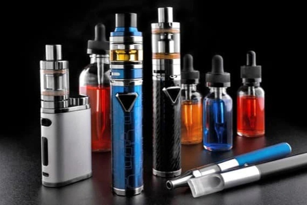 15-year-old male student talks nonsense, needs emergency care after smoking electronic cigarette - 1 Nam sinh 15 tuổi nói nhảm, phải cấp cứu sau hút thuốc lá điện tử - 1