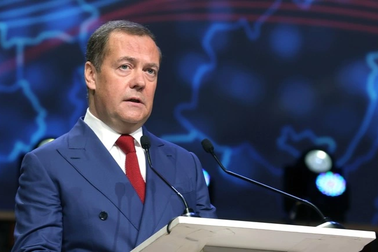 Ông Medvedev: Nga tăng tốc sản xuất vũ khí hủy diệt mạnh nhất