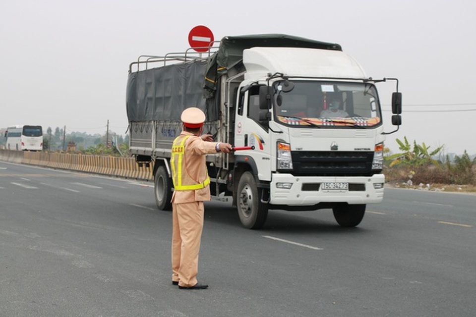 Bộ Giao thông lên tiếng việc Hải Phòng cấm cửa phương tiện Hải Dương - 1 Bộ Giao thông lên tiếng việc Hải Phòng cấm cửa phương tiện Hải Dương - 1