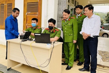 Đơn vị đầu tiên trong cả nước hoàn thành cấp căn cước công dân gắn chip