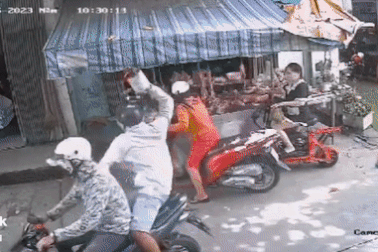 Bà chủ bán thịt heo ở TPHCM bị tạt mắm tôm