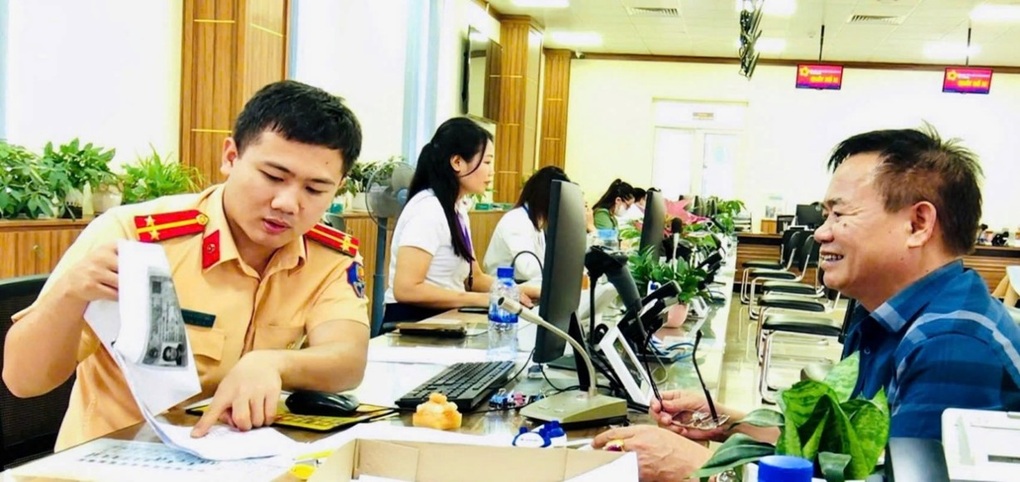 Sau 120 phút thi sát hạch, thí sinh đạt yêu cầu đủ điều kiện lái xe - 3 Sau 120 phút thi sát hạch, thí sinh đạt yêu cầu đủ điều kiện lái xe - 3