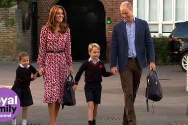 Ngày đầu tiên đi học của Công chúa Anh