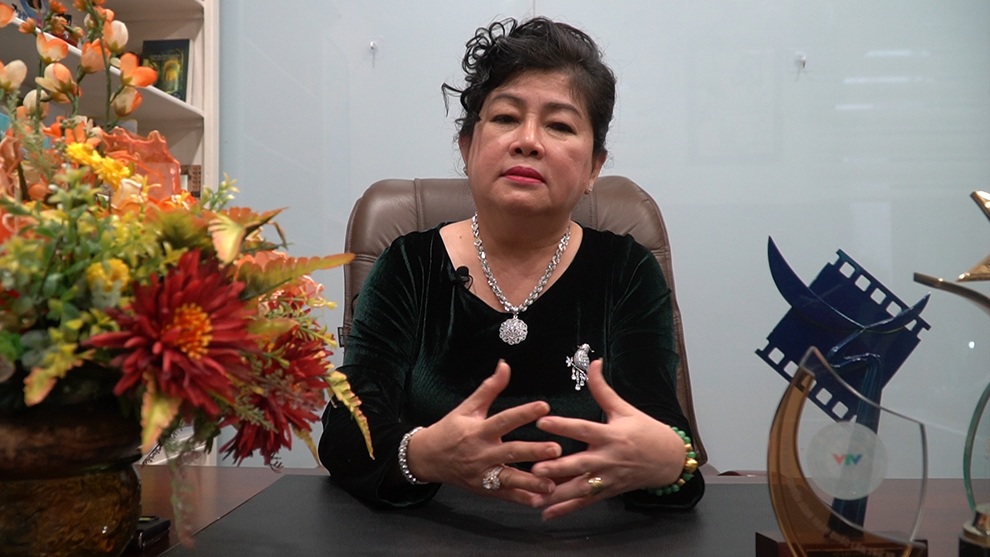Nữ chính Mắt biếc bị tố mắc bệnh ngôi sao, vi phạm hợp đồng nghiêm trọng - 2 Nữ chính Mắt biếc bị tố mắc bệnh ngôi sao, vi phạm hợp đồng nghiêm trọng - 2