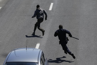 Calais, thành phố nơi mọi người đều muốn rời đi