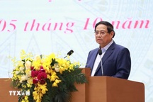 Thủ tướng phát động thi đua chào mừng Đại hội XIV của Đảng