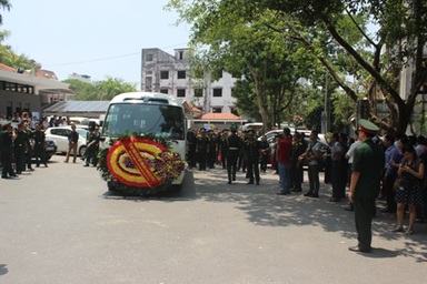 Nghẹn ngào giai điệu “Ca dao em và tôi” tiễn biệt nhạc sĩ An Thuyên