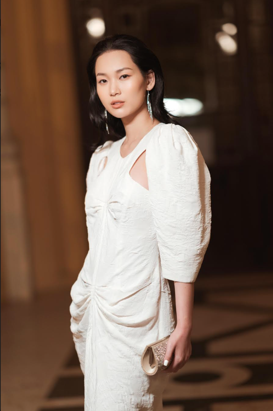 Tống Diệu Hằng gây ấn tượng với tóc xoăn cá tính - 5