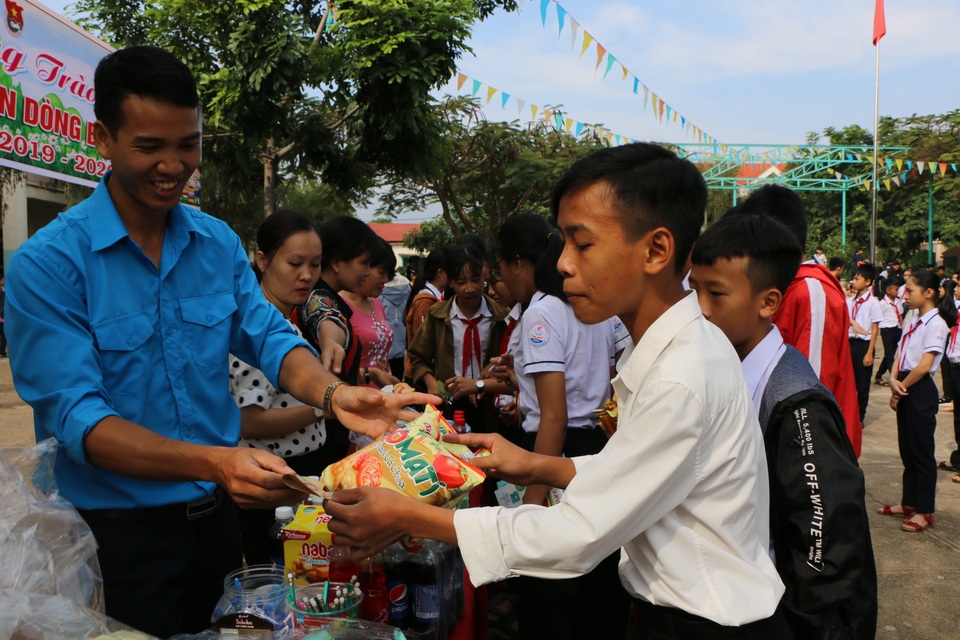 Đắk Nông: Hàng ngàn phụ huynh cho con em nghỉ học vì lo ngại virus Corona - 3 Đắk Nông: Hàng ngàn phụ huynh cho con em nghỉ học vì lo ngại virus Corona - 3