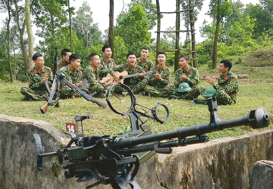 Xuân về trên trận địa “canh trời” - 3 Xuân về trên trận địa “canh trời” - 3