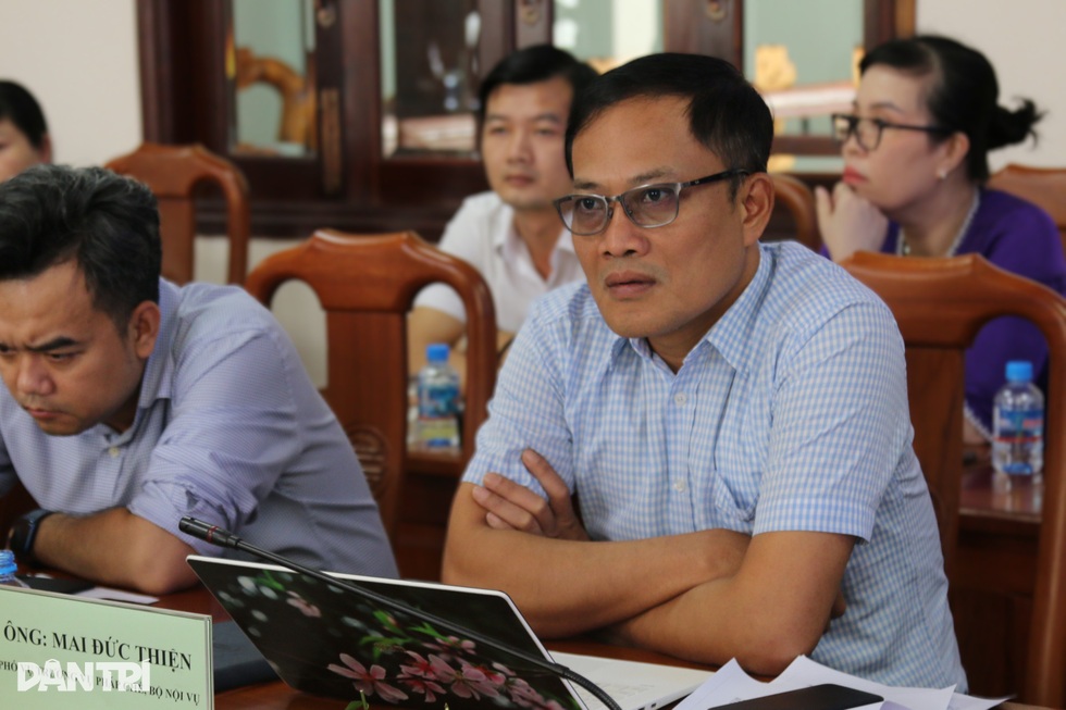 Tháo gỡ nhiều “nút thắt” ở chính quyền cấp xã - 7 Tháo gỡ nhiều “nút thắt” ở chính quyền cấp xã - 7