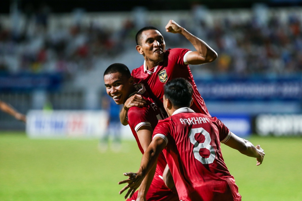 Hạ Thái Lan, U23 Indonesia tranh cúp vô địch với U23 Việt Nam - 1 Hạ Thái Lan, U23 Indonesia tranh cúp vô địch với U23 Việt Nam - 1