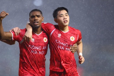 Thắng nghẹt thở, CLB Công an Hà Nội lên ngôi vô địch V-League