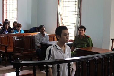 Nam sinh "bỗng nhiên” mang dao đi giết người